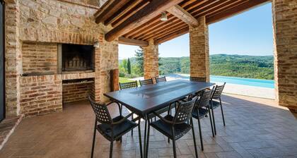 Villa 'San Venanzo – Casale De' Conti' with Pool, Wi-Fi, and Air Conditioning