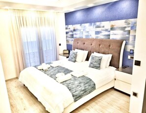 Tabla de planchar con plancha, wifi y ropa de cama 