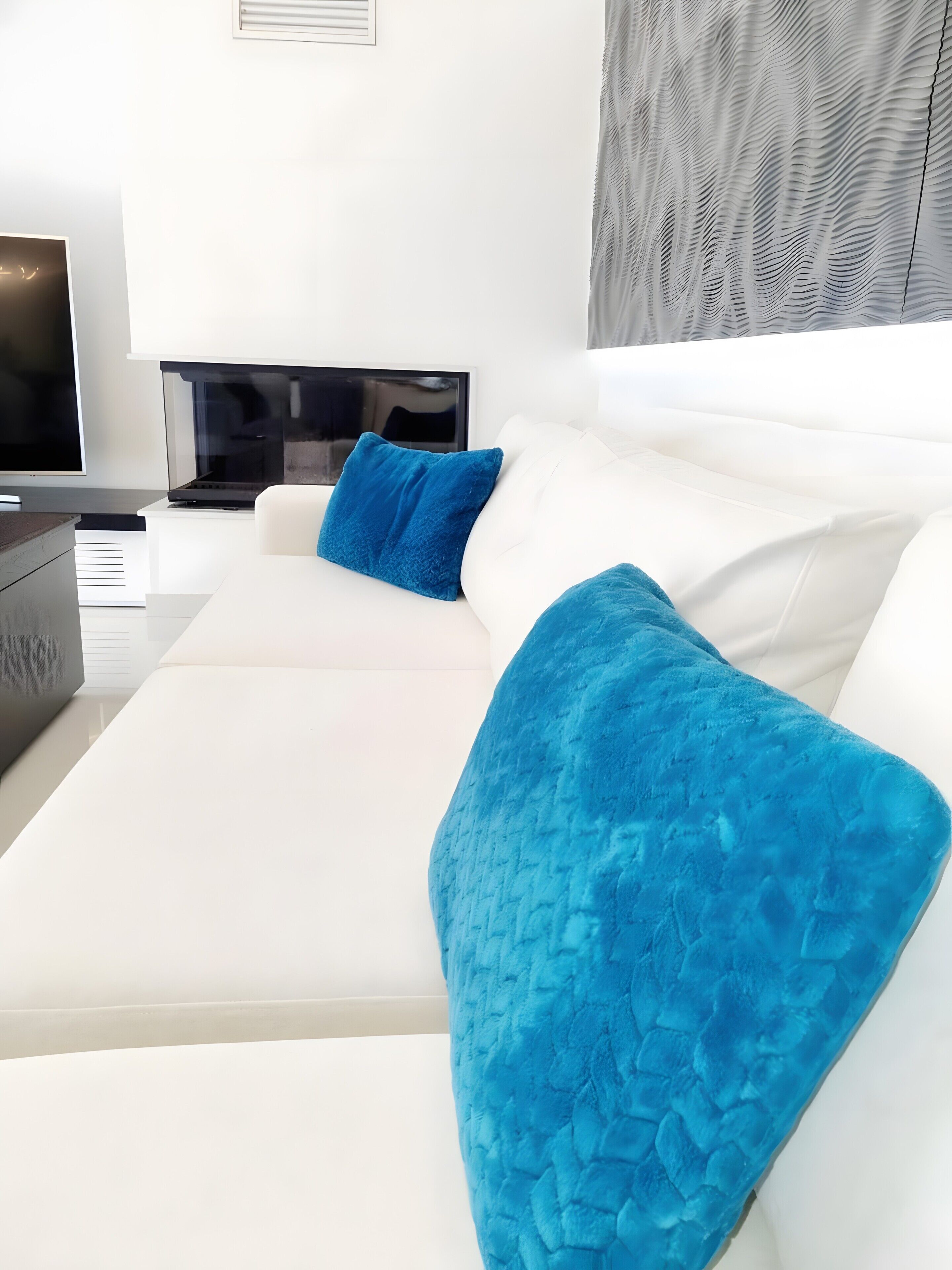 Fernseher, Kamin