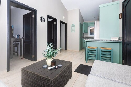 French Cay Escape | Cozy 1BR Near Attractions