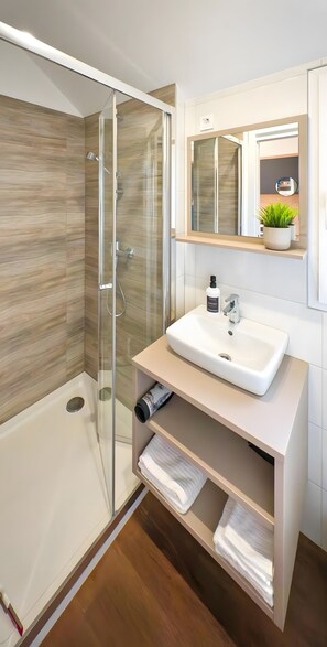 Bathroom - Modern, Bright Tiny House in Nature by Vineyards with Private Terrace (Efringen-Kirchen)