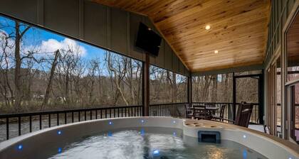 Waterfront Cabin Swim, Fish or Float the Creek!