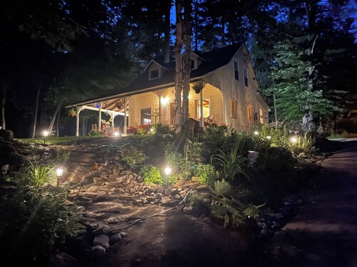 Looking for the perfect getaway? SUPERB, SUMMER COTTAGING in Norway Bay!