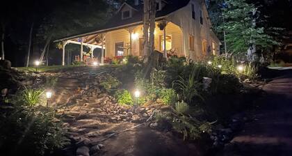 Looking for the perfect getaway? SUPERB, SUMMER COTTAGING in Norway Bay!
