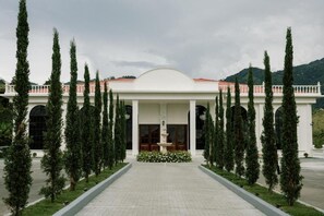 Esterni
