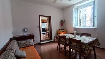 Classic Apartment, Sea View, Sea Facing | Living area