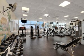 Apartment, Mehrere Betten (Majestic Sun 1107B- Penthouse in Para) | Fitnessbereich
