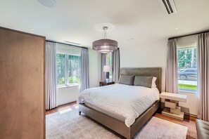 4 Schlafzimmer, Bügeleisen/Bügelbrett, WLAN, Bettwäsche