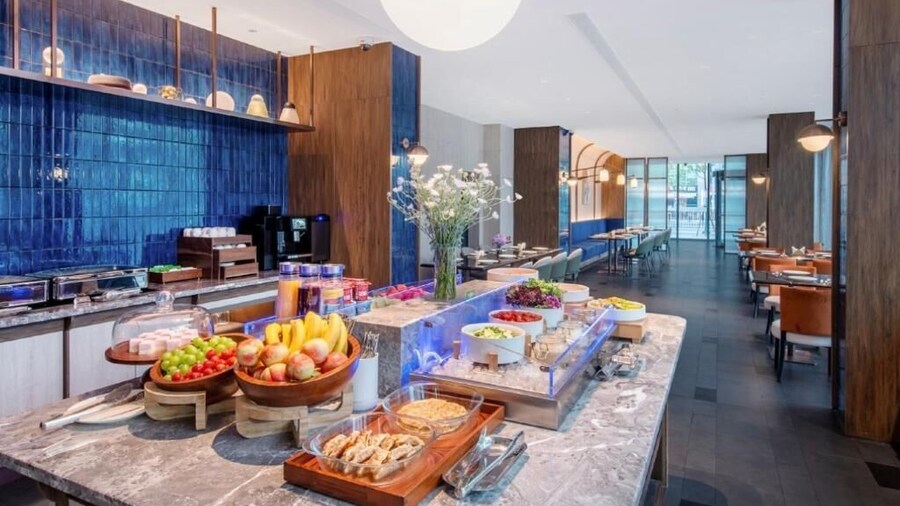 CrystalOrangeShanghaiCaohejing Hotel