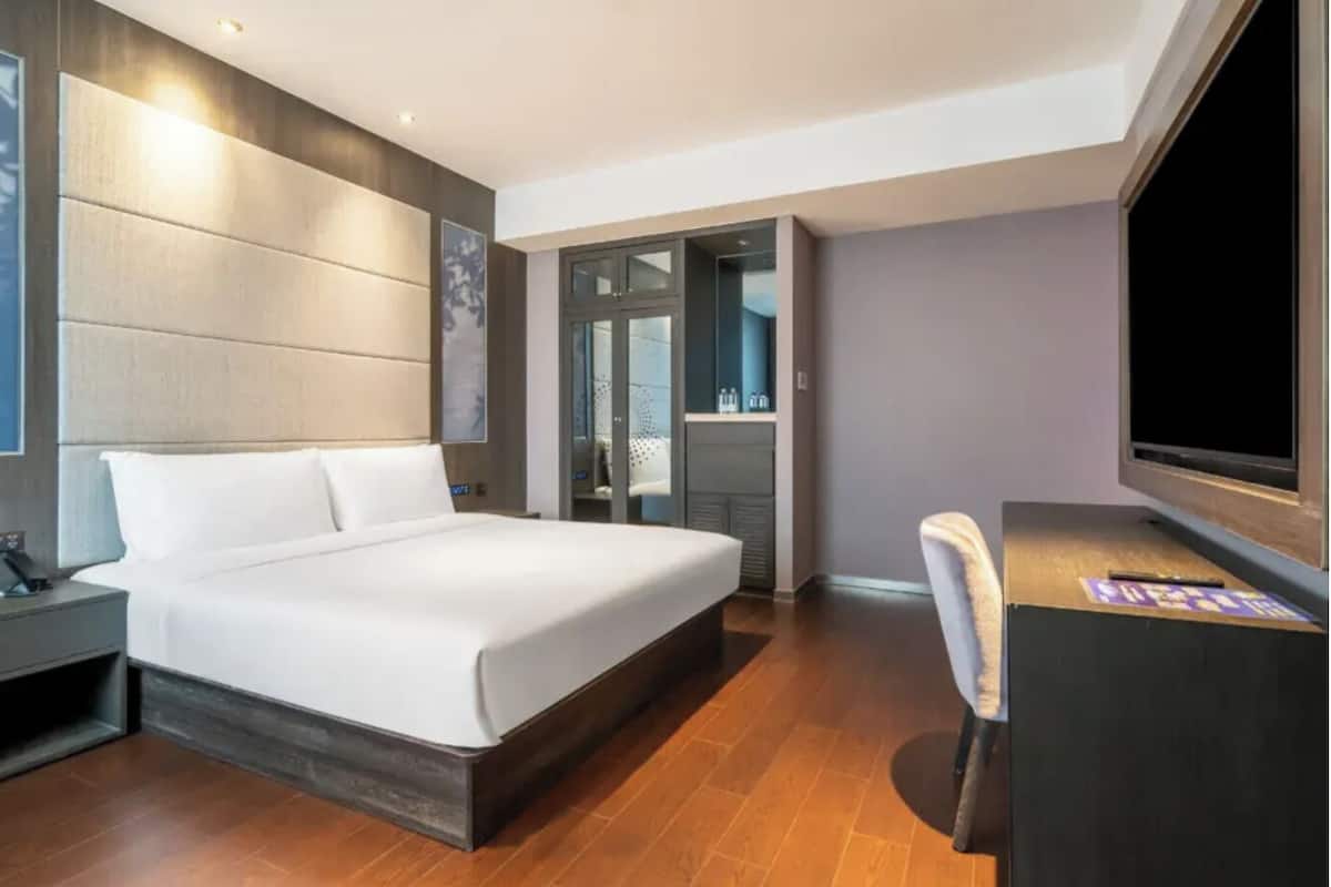 Down comforters, minibar (free items), in-room safe, desk