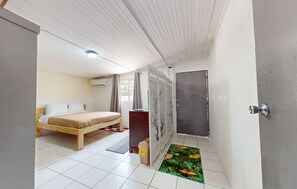 Room - Vrbo Property (Oranjestad)