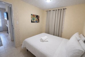 Room - Vrbo Property (Boquerón)