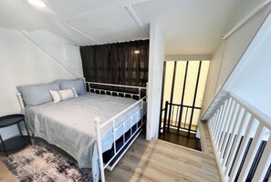 3 bedrooms, iron/ironing board, free WiFi, bed sheets - Perfect 3-bedroom apartment with AC in peaceful Tisbury (Tisbury)