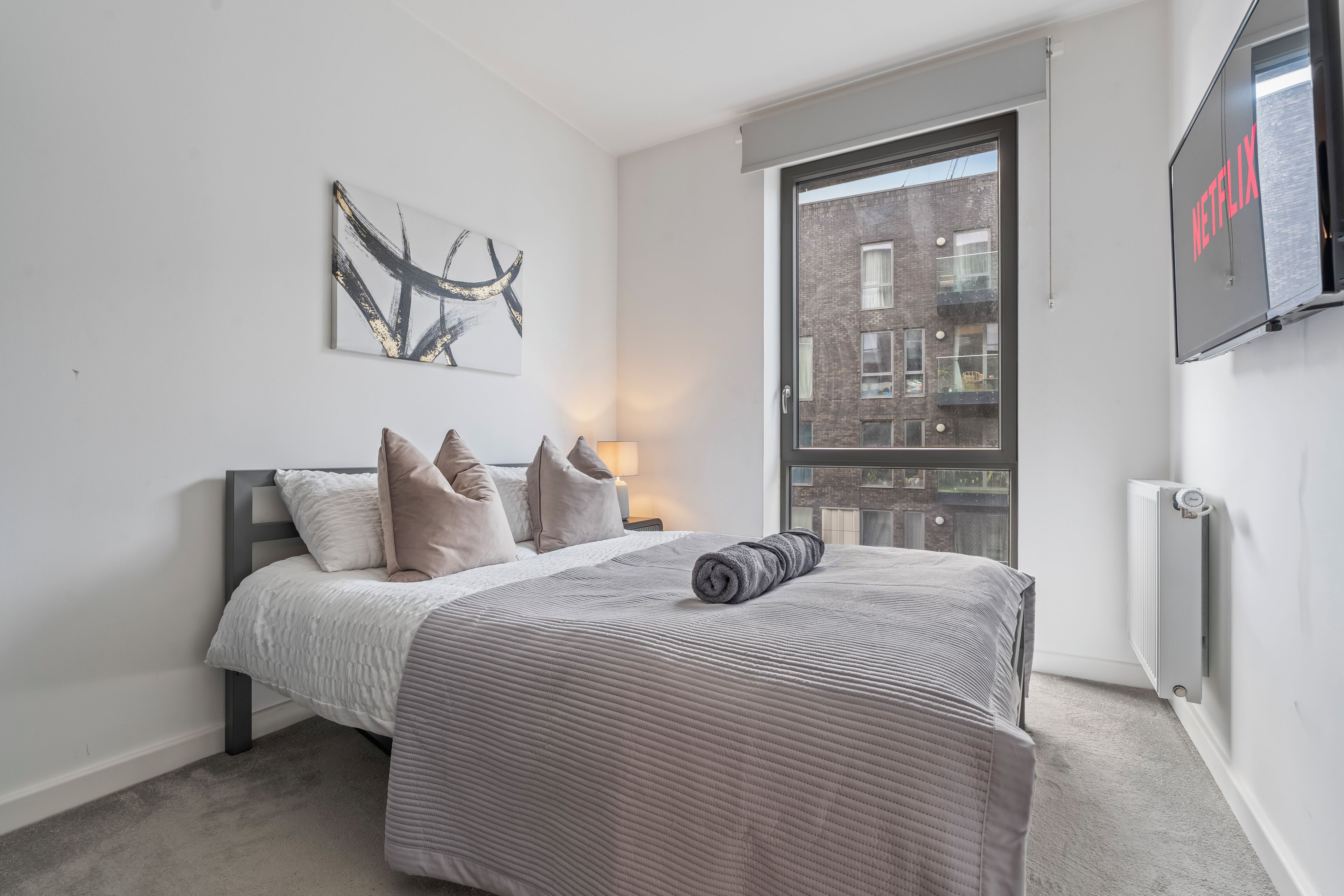 2 bedrooms, iron/ironing board, Internet, bed sheets