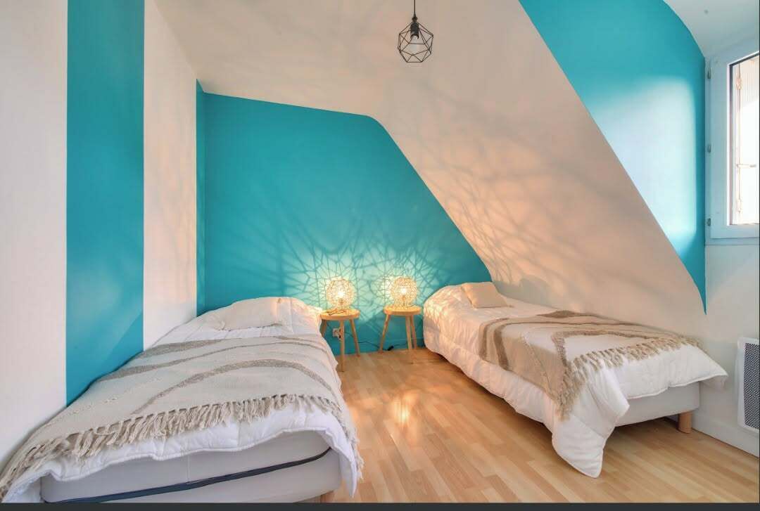 Iron/ironing board, WiFi