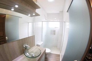 Bathroom - Vrbo Property (Penha)