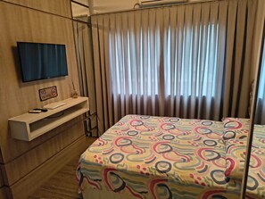 熨斗/熨衫板、Wi-Fi、床單