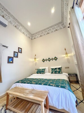 Room - Adorable 1-bedroom hotel suite with AC in fes (fes)