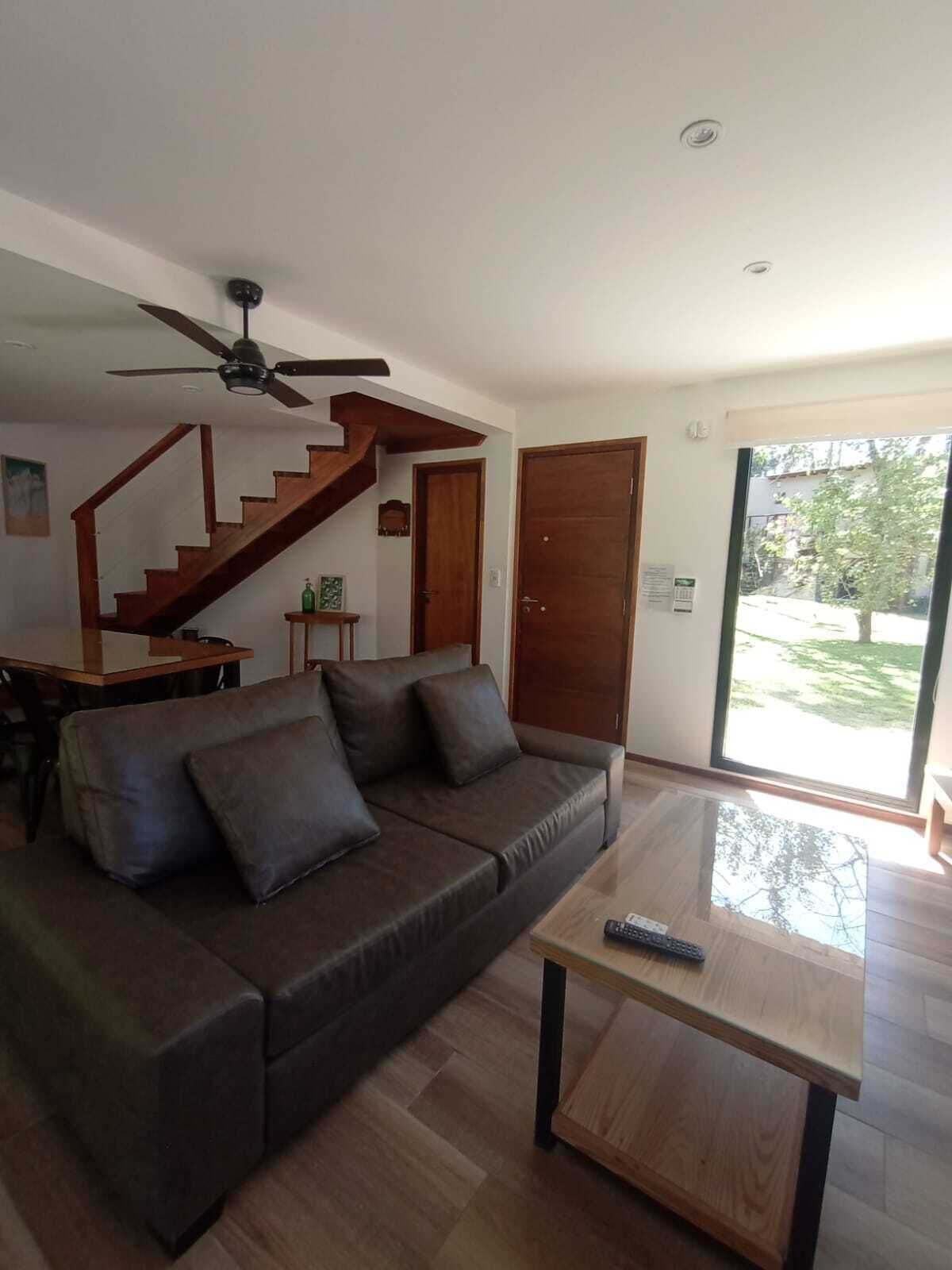 Cabaña, 2 habitaciones | Área de sala de estar
