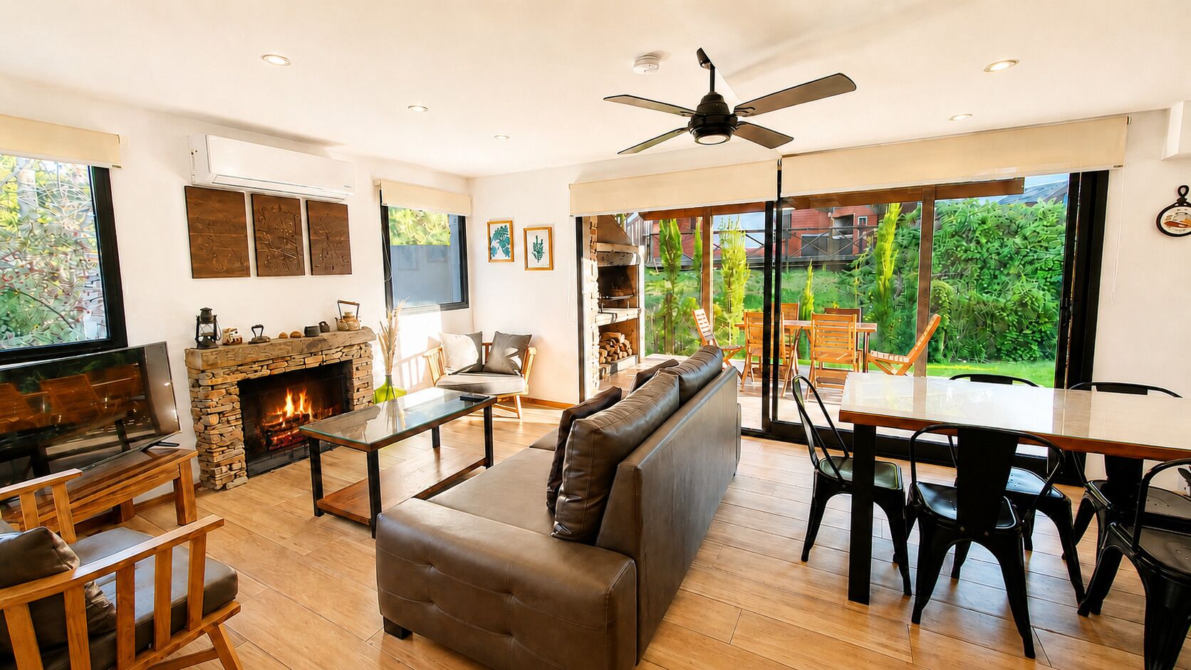 Cabin (Unit 1) | Living area