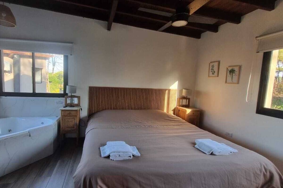 Cabana, 2 quartos | Cofres nos quartos, cortinas blackout, Wi-Fi de cortesia