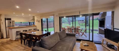 Cabin, 1 Bedroom | Living area