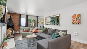Apartment, Multiple Beds, Balcony, Garden View (The Aviary Near CSU) | Living area