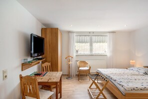 WiFi, bed sheets - Koch Apartment – Quiet Souterrain up to 80 m², Near Bad Grund & Osterode, Sleeps 6 (Bad Grund)