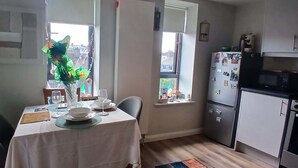 Dining - Cozy 1BDR APT with Private Balcony Near City (Cork)