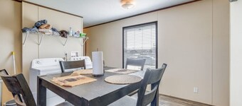 Remote McCamey Retreat w 5 En-Suite Baths