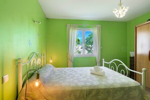WiFi, bed sheets - Villa "& Pool in Ucel" with Private Pool, Wi-Fi, and Air Conditioning (Ucel)