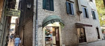 Tetka Guest House