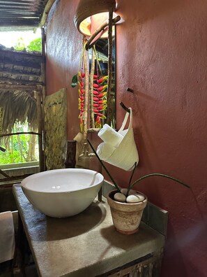 Towels, soap, shampoo, toilet paper - Ecologico Las Tres Marias Ranch  (San Rafael del Yuma)