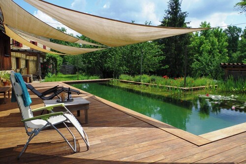 Gîte en bois design près du lac de Parisot