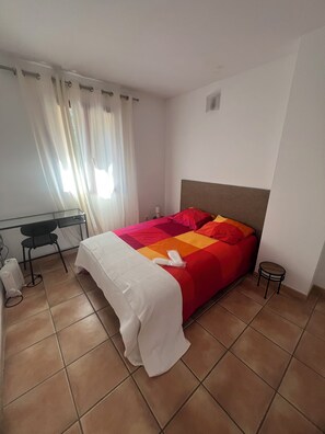 1 bedroom, WiFi, bed sheets