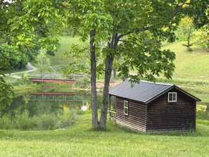 Property grounds - Van Buren Village, Hot Tub, Fire Pit, Hiking, Fishing, Historic (Mount Eden)