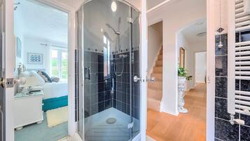 Shower, towels
