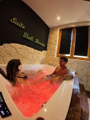 Interior - Bali Borneo, XXL Spa for Two (La Bresse)