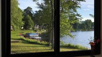 Dreibettzimmer (3 Bedroom Suite) | Blick auf den See