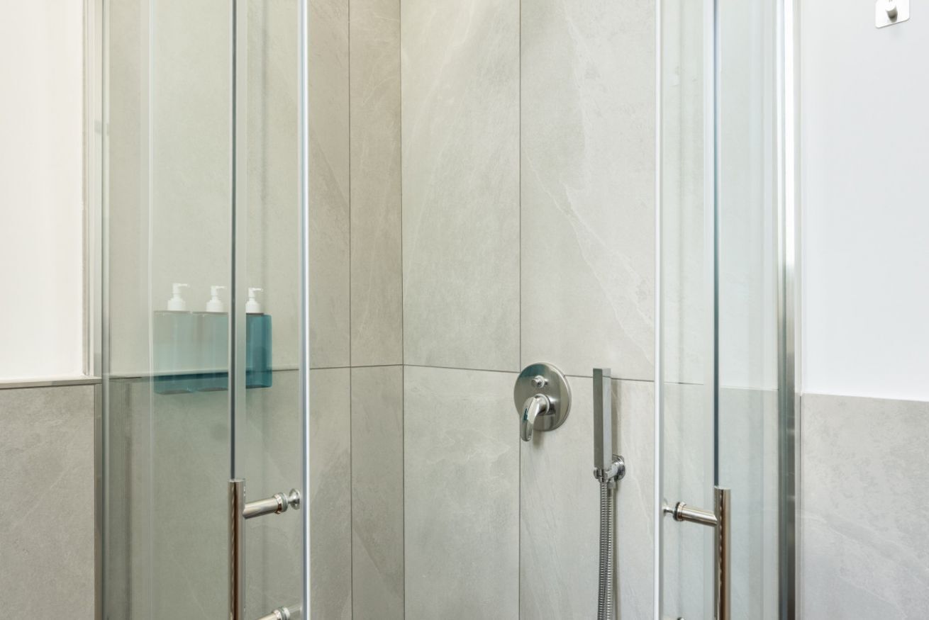 Doccia, bidet, shampoo