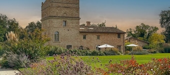 Villa Torre Anna: Elegance & Private Swimming Pool