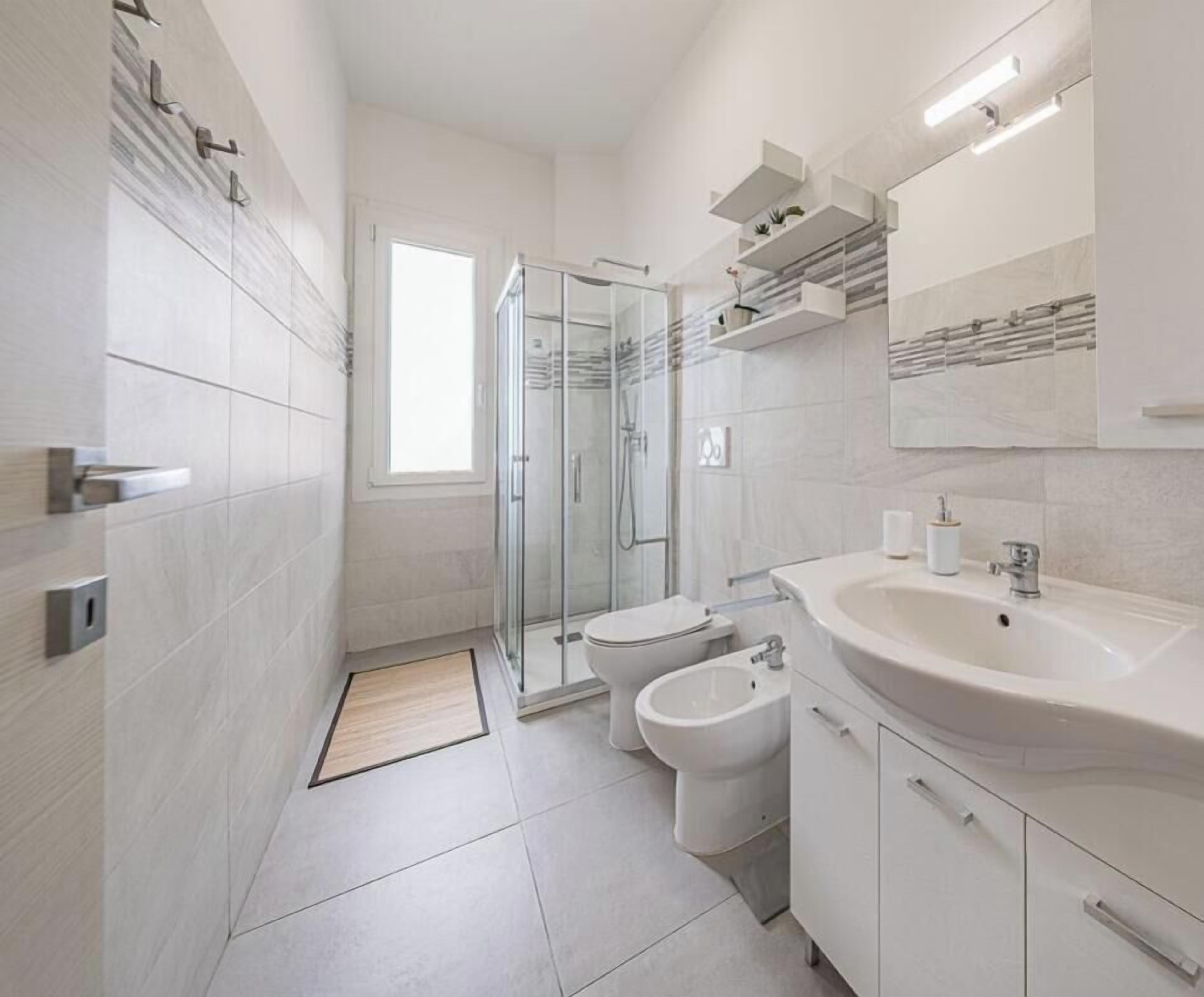 Douche, bidet
