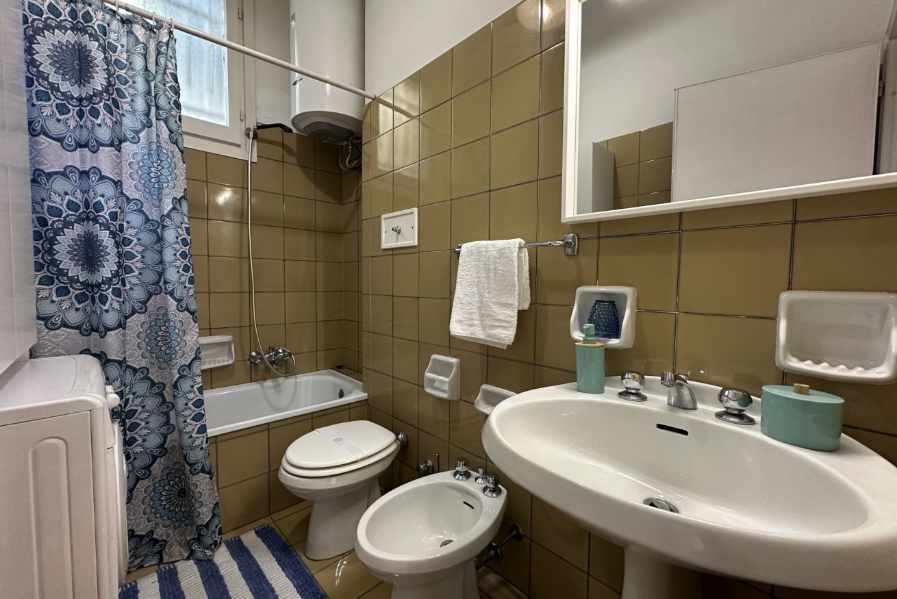 Bidet, serviettes fournies