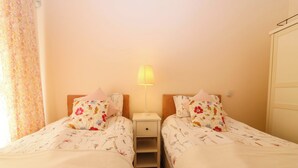2 kamar tidur, Wi-Fi gratis, dan didekorasi berbeda-beda
