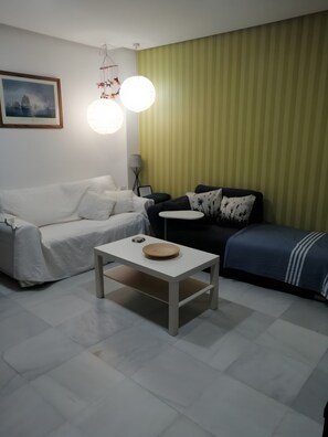 TV - Apartment 'Bahia De Cadiz' with Wi-Fi and Air Conditioning (Cádiz)