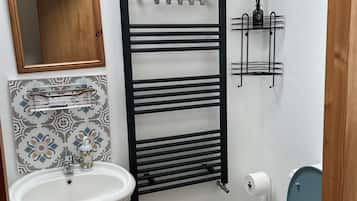 Shower, towels