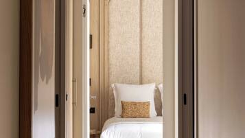 Apartment | 1 bedroom, laptop workspace, iron/ironing board, bed sheets