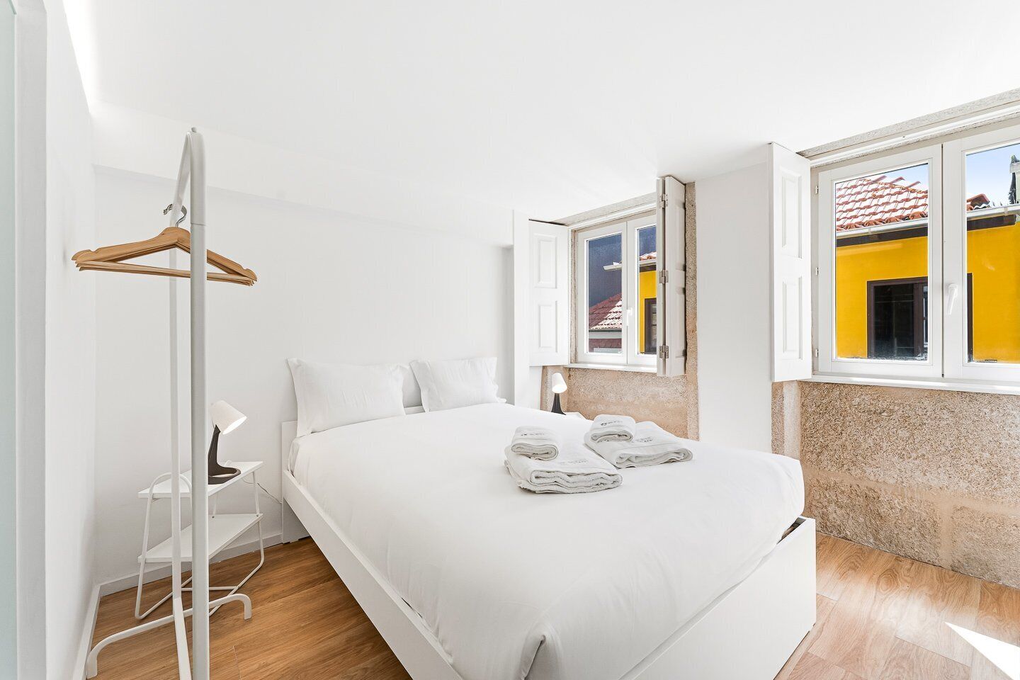 1 bedroom, internet, bed sheets