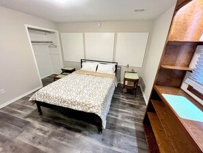 Ferros/tábuas de passar roupa, Wi-Fi, roupa de cama