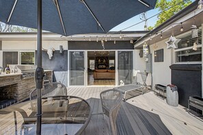 Outdoor dining - Your Denver Oasis: Four Bedrooms + Lush, Relaxing Backyard Awaits! (Denver)